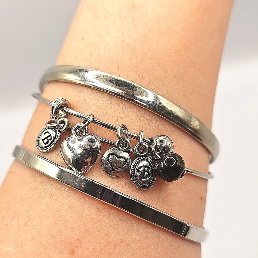 Bella Perlina Silvertone Charm Bangle Combo